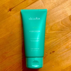 SkinFix acne+ 2% BHA Facial Cleanser